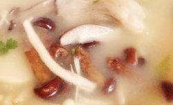 健康菌菇骨汤