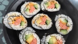 家庭寿司卷，孩子不爱吃饭的可以这么做