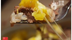 菠萝牛肉焗饭：果香，肉香与芝士香