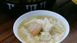 砂锅白菜五花肉炖冻豆腐