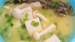 黄骨鱼豆腐蘑菇汤