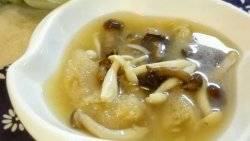 竹荪杂菌汤