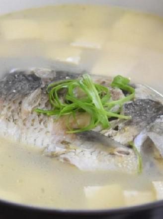 鲫鱼豆腐汤