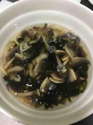 紫菜虾皮蘑菇汤