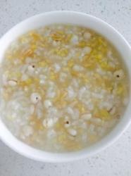 燕麦薏米玉米渣大米粥