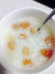 冰糖桂圆大米粥