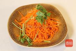 凉拌胡萝卜丝