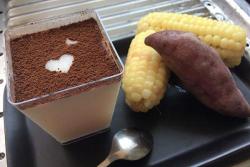 粗粮早餐豆浆布丁+玉米+山芋