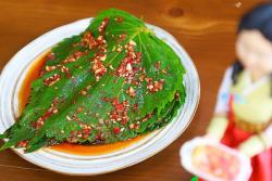 韩国料理中最受欢迎的小菜-腌苏子叶,绝对的下饭利器