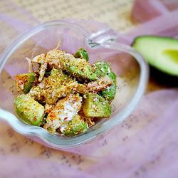 桂花香辣鸡肉牛油果沙拉