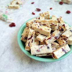 蔓越莓花生牛轧糖