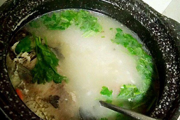 鲫鱼豆腐汤