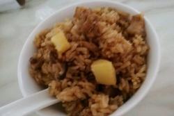 五花肉土豆焖米饭