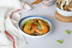 虾焖鲜蘑白菜
