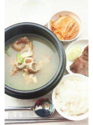 滋补养生的韩式牛尾汤