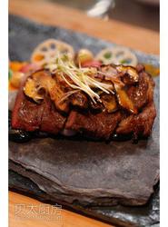 岩石酒酿花雕扒牛