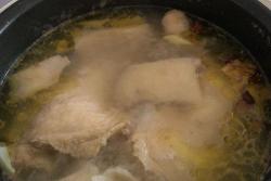榴莲壳炖鸡汤