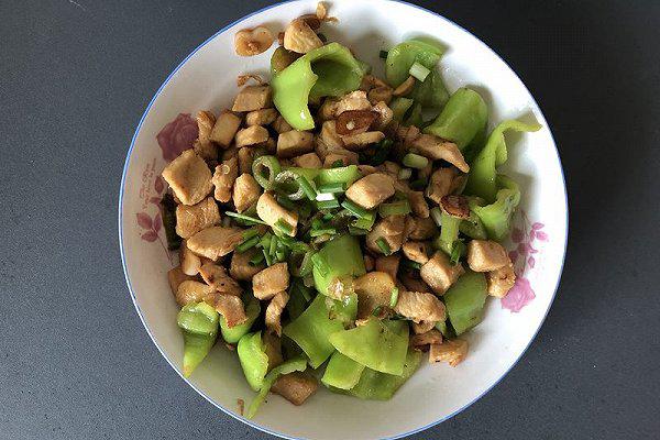 鸡胸肉青椒