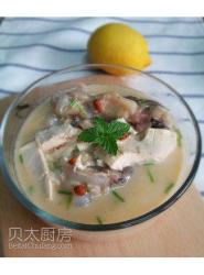 营养鲟鱼头豆腐汤
