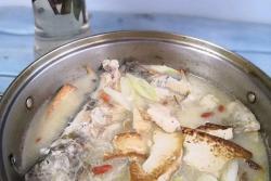 鲈鱼豆腐粉丝汤