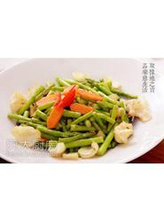 陶锅美食-百合炒芦笋