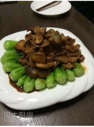 牛肉蚝油草菇