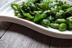蚕豆炒青椒