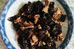 独家木耳炒肉片