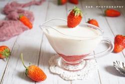ins网红草莓牛奶夏日冰爽健康饮品早餐下午茶
