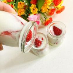 草莓牛奶果冻