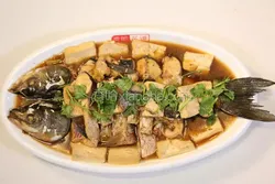 垮炖鲜鱼豆腐