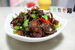 茶树菇干烧鸡肉