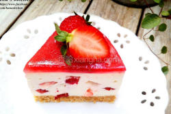 草莓乳酪免烤蛋糕