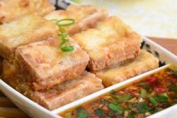 脆皮蘸水豆腐