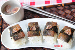 鱼片海苔梅香寿司