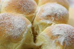 超松软炼乳餐包