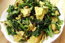 菠菜炒鸡蛋