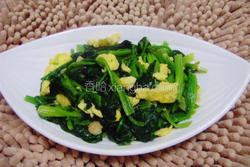 菠菜炒鸡蛋