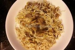 豆芽炒盐焗鸡肾