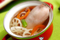藕章鱼胡萝卜汤