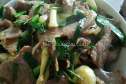 青蒜炒肉片