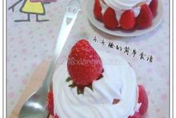 雪顶草莓蛋糕