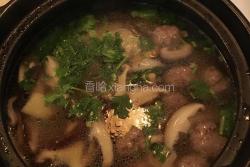 杂菇肉丸汤