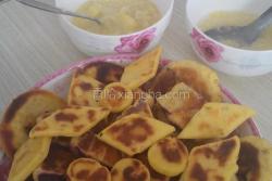 紫薯,蛋黄,枣泥玉米面饼
