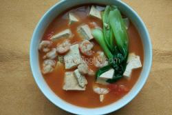 西红柿虾仁豆腐汤