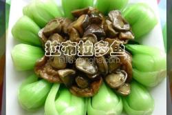 蚝油草菇烩面筋