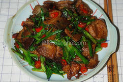 蒜苗回锅肉