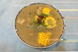 玉米连藕排骨汤