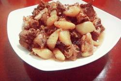 土豆烧鸡块