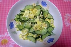黄瓜炒鸡蛋